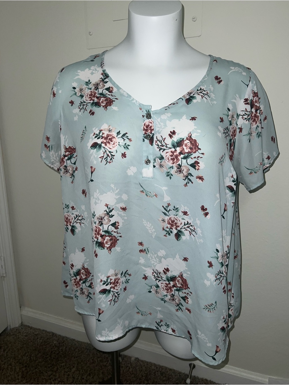 Torrid Mint Green Floral Blouse